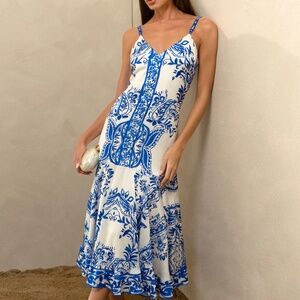 Share ADELYN RAE Rhegan V-Neck Midi Slip Dress Flowy Blue White Size Medium NEW